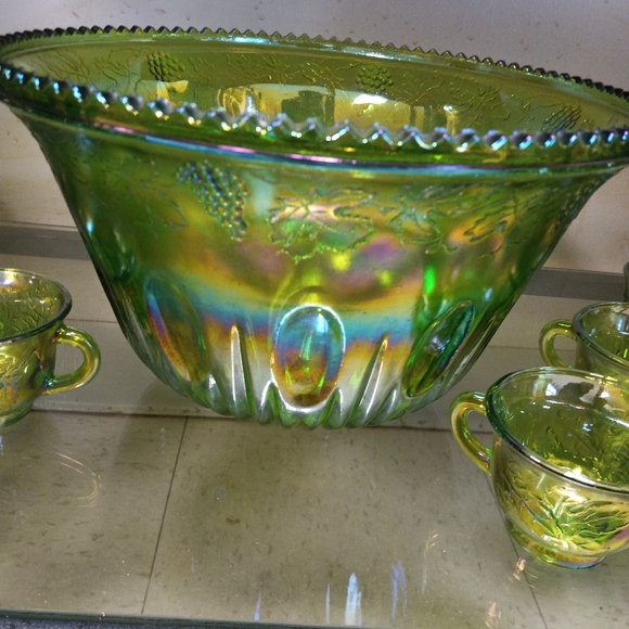 Kitchen Vintage Green Iridescent Carnival Glass Punch Bowl With 12
